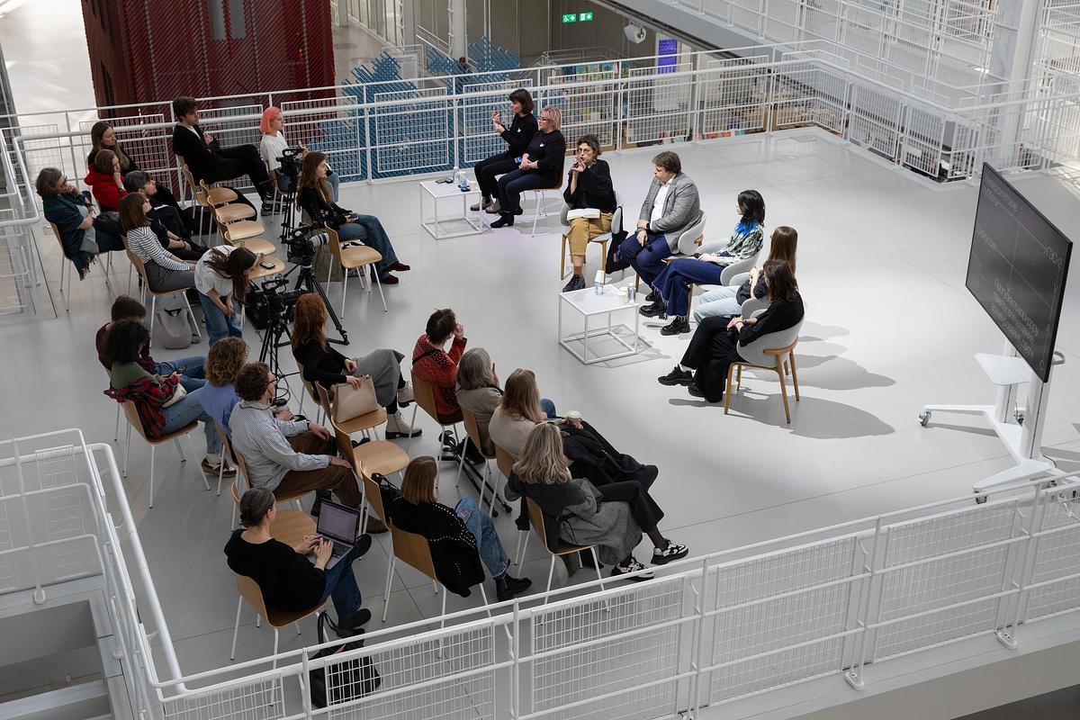 Лекция на платформе ГЭС-2