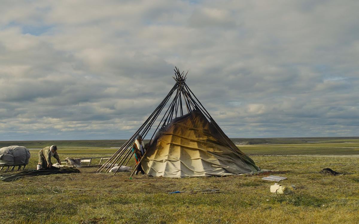 Кадр из фильма «У ветра нет хвоста», юрта в степи