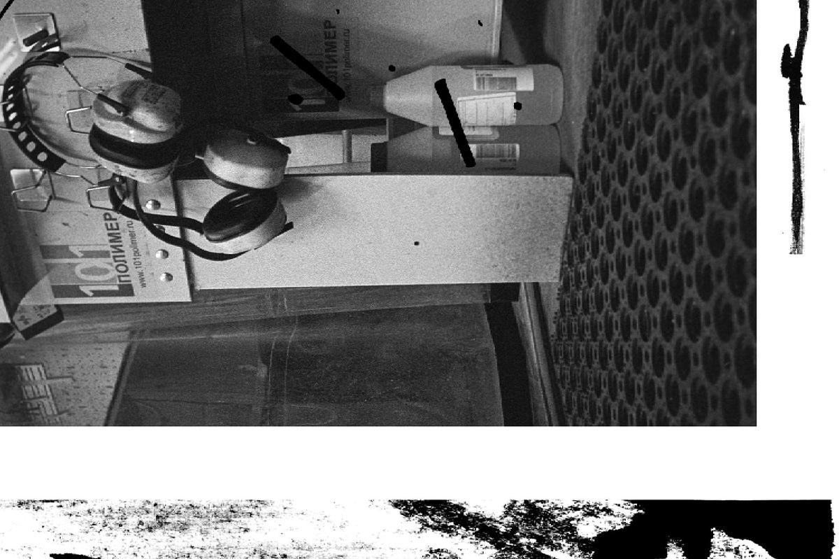 коллаж, несколько фотографий, в том числе с наушниками, на белом фоне