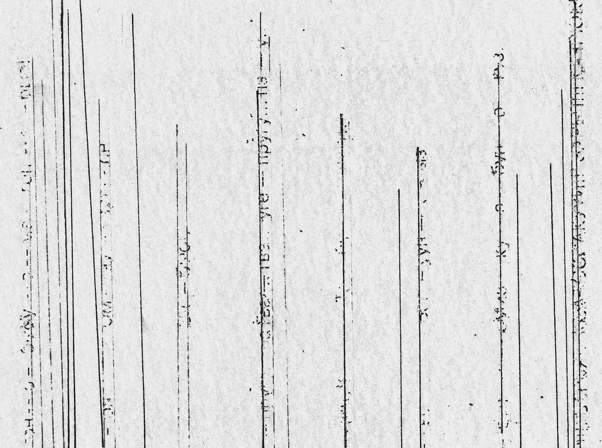 Лист бумаги с черными полосами и плохо пропечатанными словами