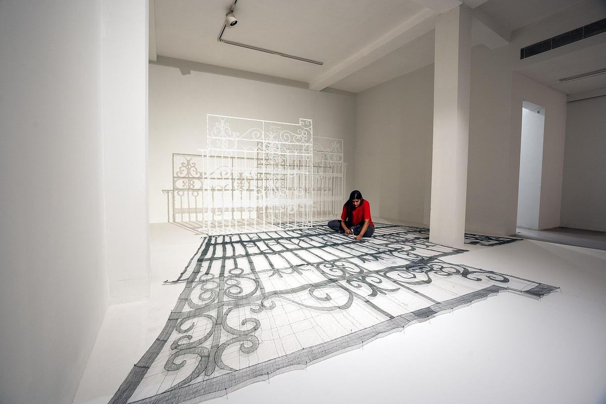 Художница за работой