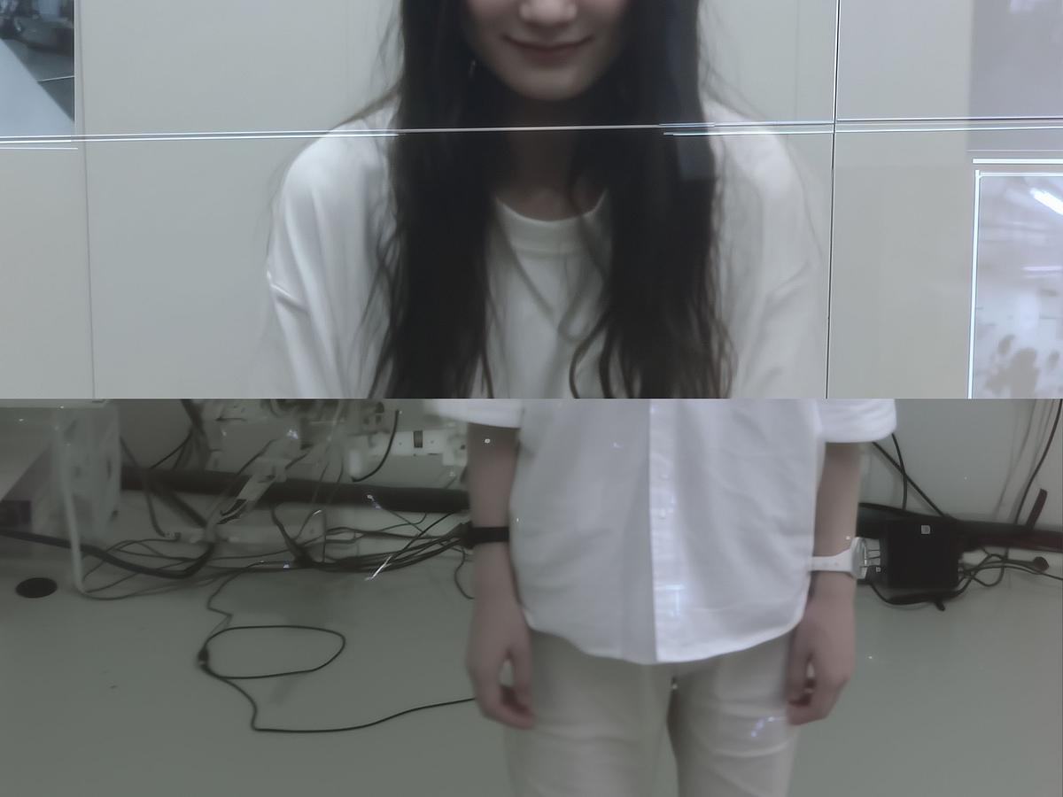 сплитскрин с людьми в белом