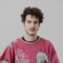 Портретная фотография молодого человека